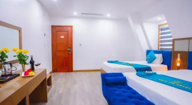 Номер Standard Crystal Holiday Ha Long Hotel