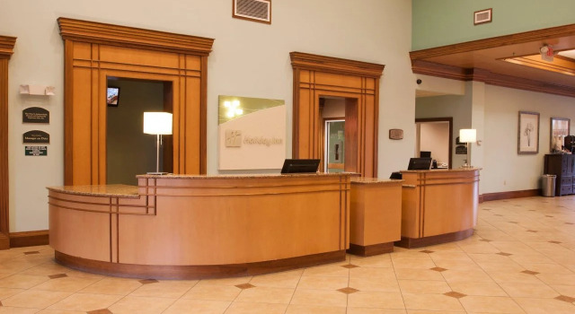 Delta Hotels by Marriott Huntington Mall, Buchen Sie Hotel Barboursville West Virginia