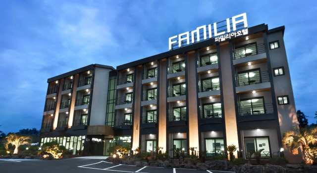 Familia Hotel, Забронировать Отель Отели Согвипхо с парковкой, Парковка