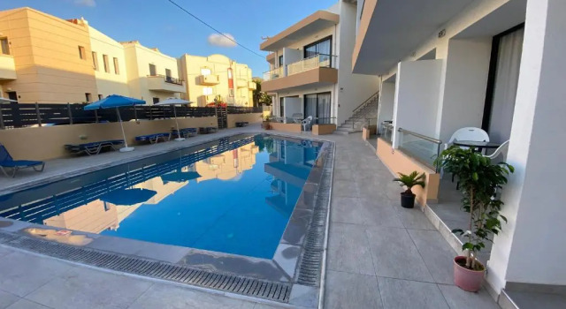 Трёхместный номер Standard с видом на бассейн Blue Aegean Hotel & Suites