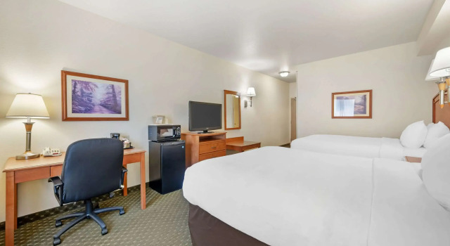 Четырёхместный номер Standard Comfort Inn & Suites Rawlins