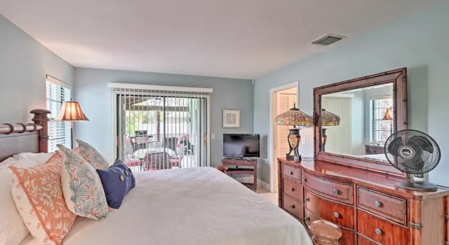 Коттедж < 1 Mi to Jensen Beach: Home w/ Community Perks!