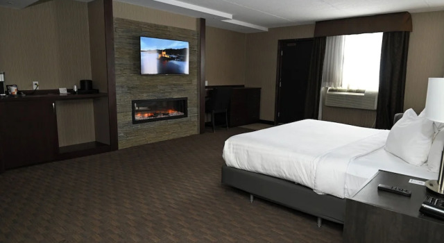 Люкс Quality Hotel & Conference Centre