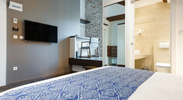 Двухместный номер Standard с балконом Azur Palace Luxury Rooms