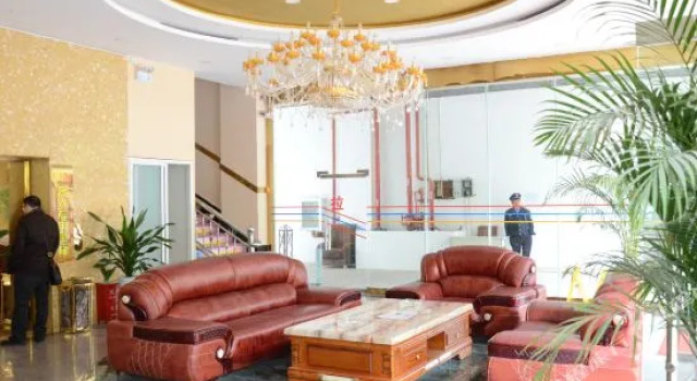 Mengzi 8090 Hotel, Book Hotel Hoteller i Mengzi med parkering, Parkering