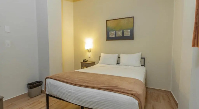 Номер Standard Hotel Plaza del Arco Express