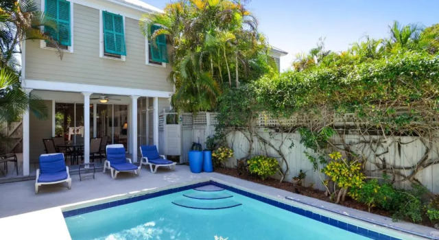 Коттедж Tropical Dreaming by Avantstay 4 Blks to Beach! Private Pool!