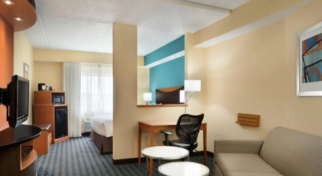 Люкс Deluxe Fairfield Inn & Suites Minneapolis Bloomington/Mall of America
