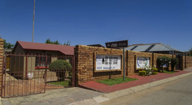 Zizwe Guesthouse, Prenota Hotel Soweto Gauteng