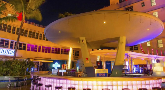Clevelander Hotel – Adults Only