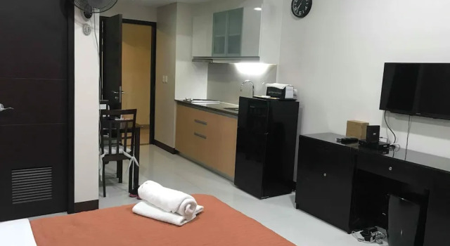Студия Standard 101 Newport Condo Across the Airport