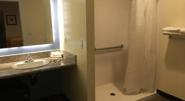 Четырёхместный номер Standard Lincoln Park Motel
