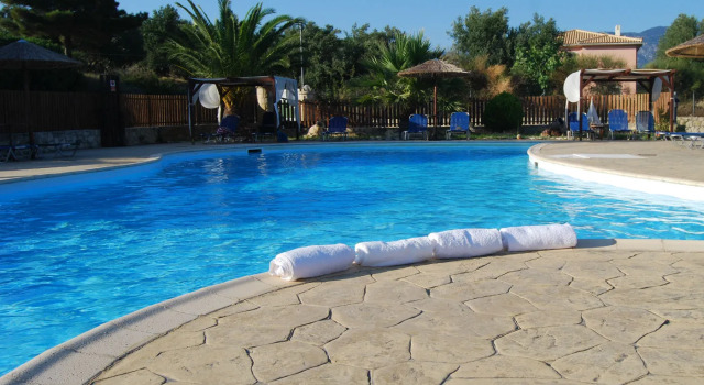 Vyzantio Apartments, Забронировать Апартаменты/квартира Отели Клисмата с бассейном, Бассейн