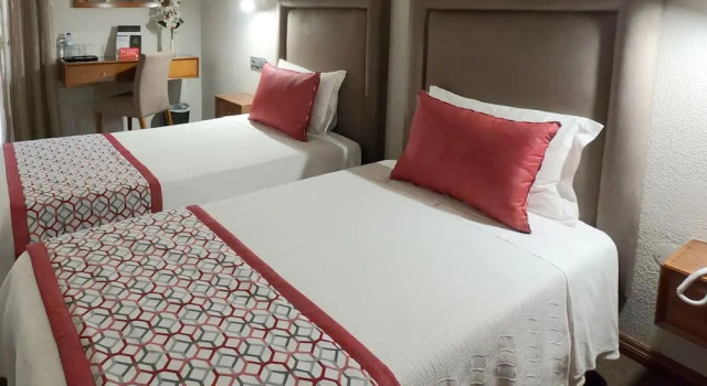 Lusitana Hotel, Забронировать Отель Отели Региона Порту с парковкой, Парковка
