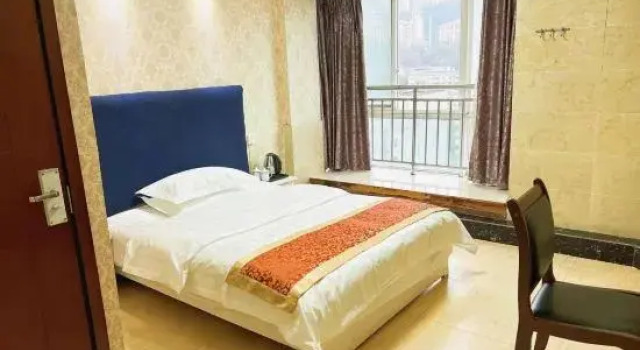 Yiju Hotel (Bazhong City Square Bus Terminal Area), Prenota Hotel Bazhong Sichuan