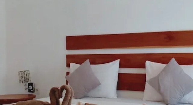 Amel House, Book Hotel Hotels in Lombok with Breakfast, Breakfasts