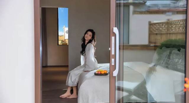 Люкс с балконом и с видом на сад Shangri-la Designer Homestay without Summer(By the Cosmic Wheel of Dukezong)