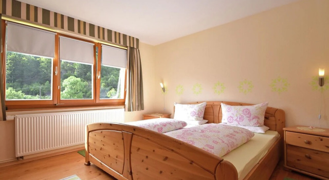 Modern Apartment on the 1st Floor at the Foot of the Feldberg with Use of Garden