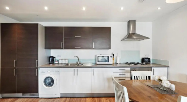 Апартаменты Clarendon Heights - Stylish Two-Bedroom Apartment