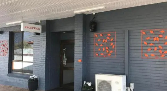 Moonraker Motor Inn, Забронировать Отель Отели Паркс 3 звезды, рядом с Смотровая площадка «Мемориал-Хилл», 3*
