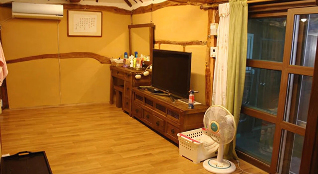 Asan Four Season Hanok Pension, Prenota Hotel Asan Chungcheongnam-Do