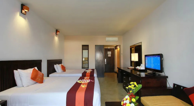 Четырёхместный номер Deluxe с балконом The Lokha Legian Resort & Spa