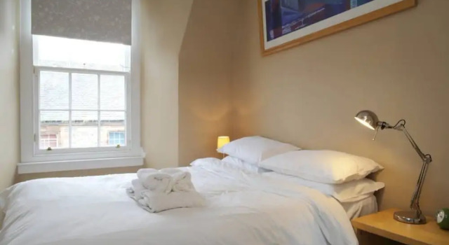 1 Bedroom Apartment In Edinburgh, Забронировать Апартаменты/квартира Эдинбург Midlothian, рядом с Железнодорожный вокзал Эдинбург-Уэверли