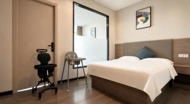 Двухместный семейный люкс Premium с 2 комнатами Changzhou Kaidi Hotel (Wujin Station, Kejiao Cheng South Metro Station)