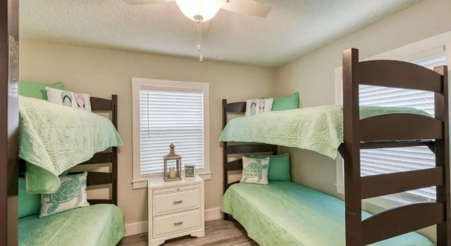 Barefoot Hideaway Family Beachfront Retreat, Забронировать Дом для отпуска Виллы Saint Augustine Area, Вилла