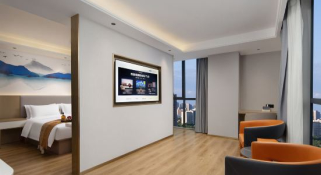 Люкс с красивым видом из окна Hotel (Bozhou Gaotie South Station Baicheng University Town)