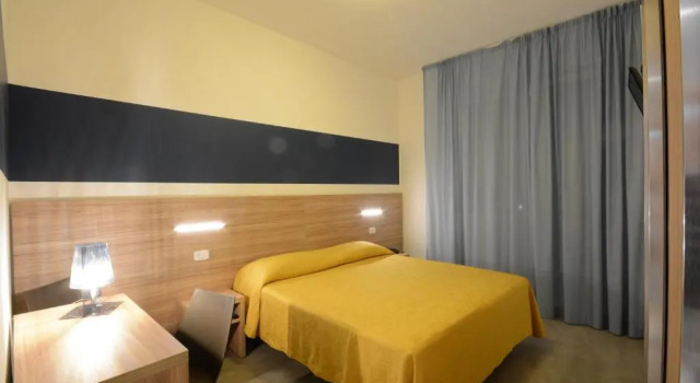Двухместный номер Standard с видом на бассейн Hotel Caravelle