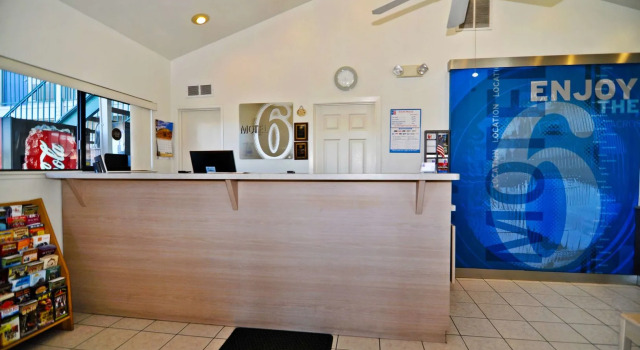 Motel 6 Willows, Book Motel Moteller i Willows, Motel