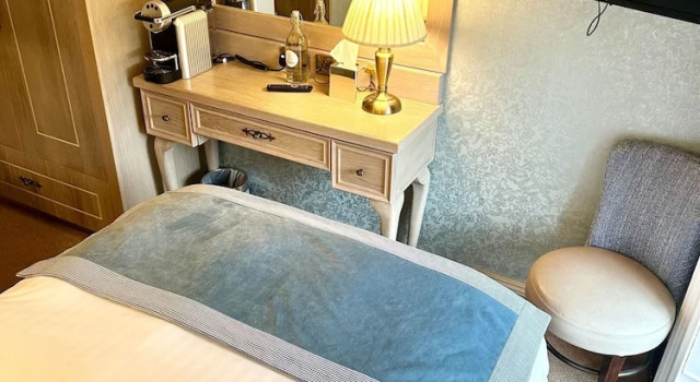 Номер Economy Avalon House Hotel