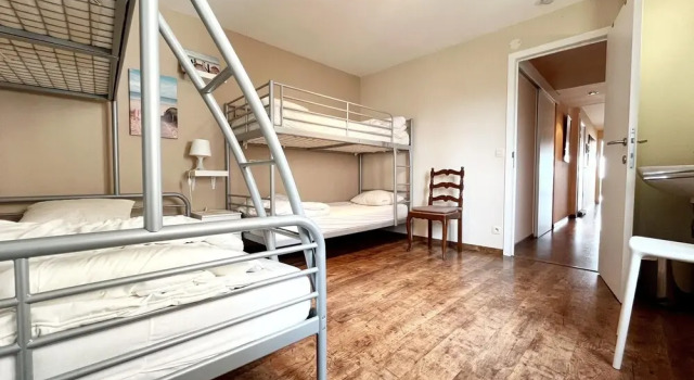 Apartment in Wenduine With Stunning Sea Views, Rezerwuj Apartament Hotele w Bruksela z parkingiem, Parking