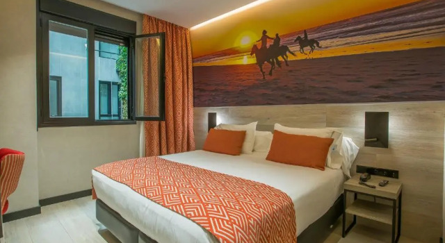 Hotel Brö-Adults Recommended, Забронировать Отель Отели Малаги - центра 3 звезды, рядом с Sanctuary of the Nazarene, 3*