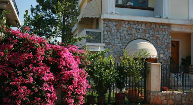Studio, Book Hotel Selinia Salamina
