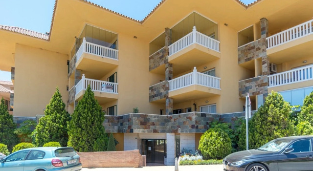 MalagaSuite Higueron Beach&Pool Apartment