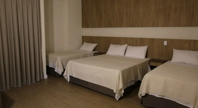 Четырёхместный номер Deluxe Ouro Minas Plaza Hotel