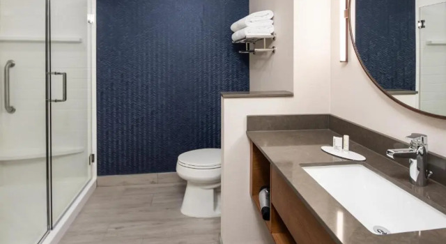 Четырёхместный номер Standard Fairfield by Marriott Inn & Suites Anaheim Los Alamitos
