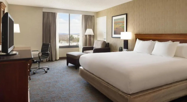 Номер Standard DoubleTree by Hilton Hotel & Executive Meeting Center Somerset