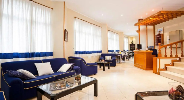 Hotel Panadeiramar, Забронировать Отель Отели Санхенхо с парковкой, рядом с Пляж Silgar, Парковка