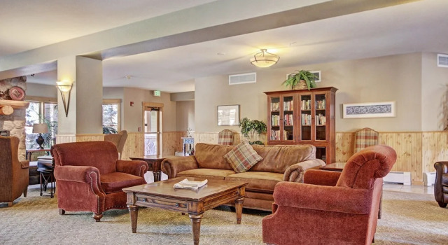 2640 Tenderfoot 3 Bedroom Condo by RedAwning