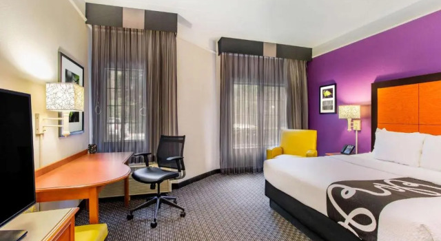 Номер Standard La Quinta by Wyndham Raleigh Durham Intl AP