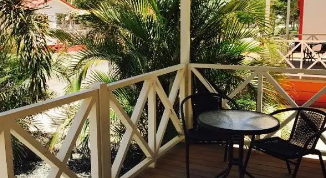 Шале Outback Oasis Caravan Park
