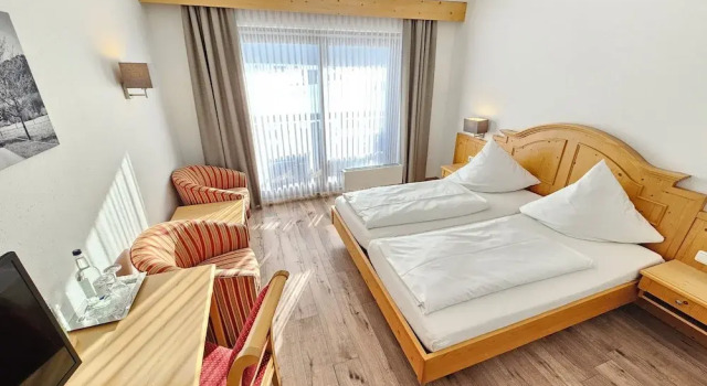 Двухместный номер Comfort с балконом и с видом на горы Hotel Fuggerhof Oberstdorf