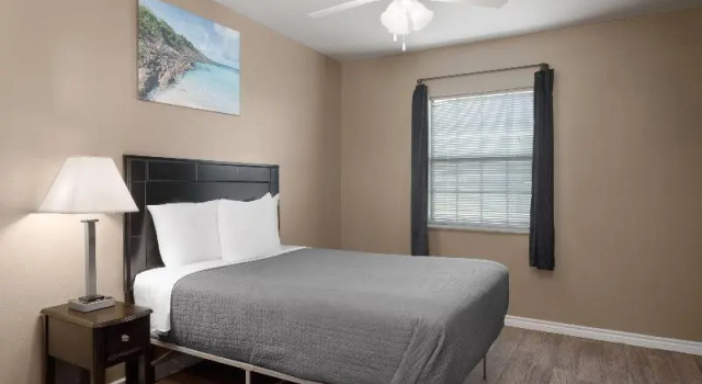 Двухместный люкс Eagles Den Suites Andrews a Travelodge by Wyndham