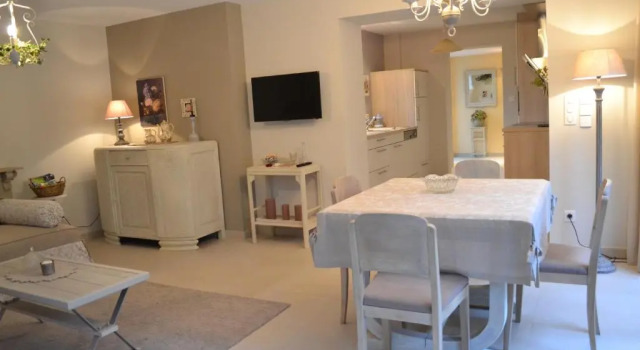 Gîte La Cour Anglaise, Book Apartment  