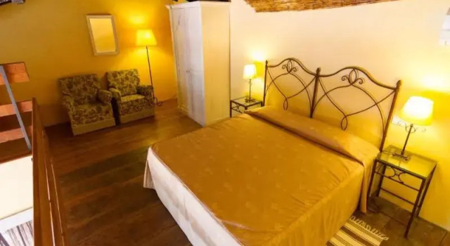 Семейный номер Standard с балконом Etna Hotel
