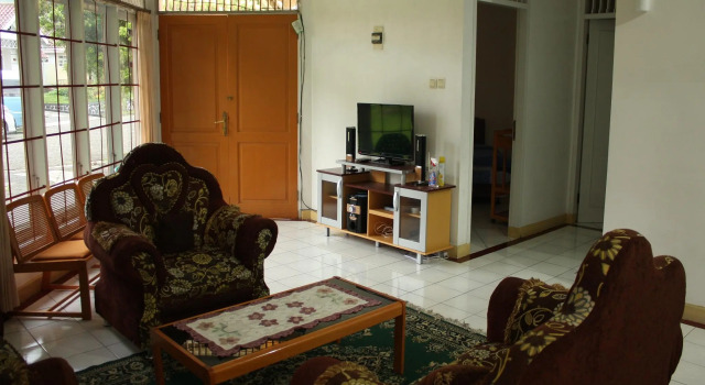Villa Kota Bunga Ade Type Jepang - 0620, Book Villa Cipanas West Java
