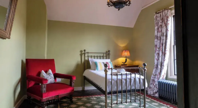 Stunning 4BD Home in Worcestershire, Забронировать Дом для отпуска Виллы Вустершир, Вилла